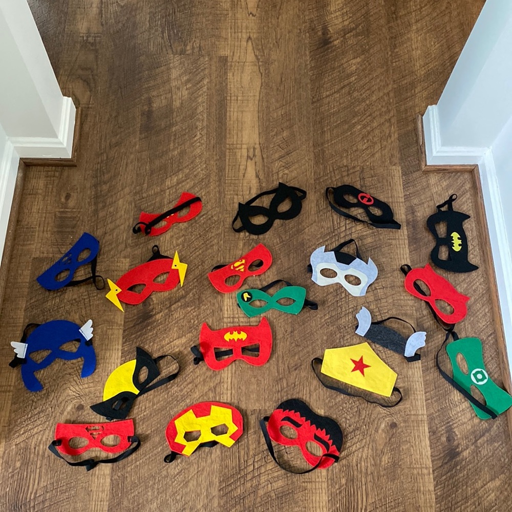 20 felt super hero masks